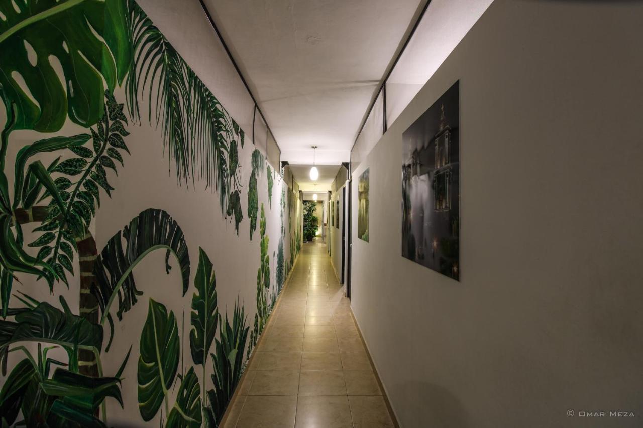 Hostal Gayser Valladolid  Bagian luar foto