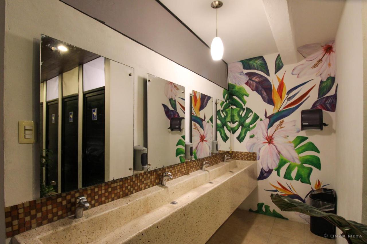 Hostal Gayser Valladolid  Bagian luar foto