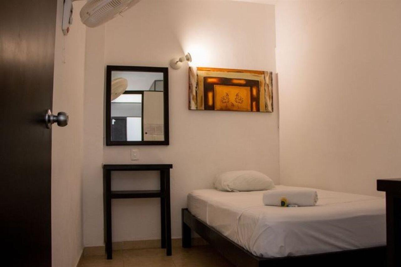 Hostal Gayser Valladolid  Bagian luar foto