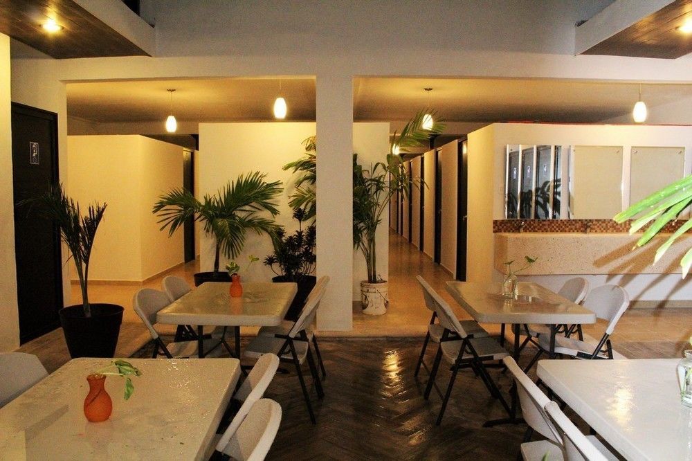 Hostal Gayser Valladolid  Bagian luar foto